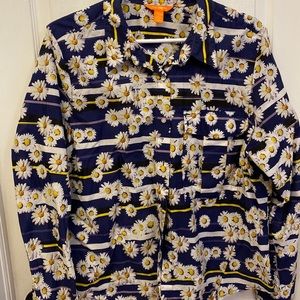 Size 2xl but fits more like an xl